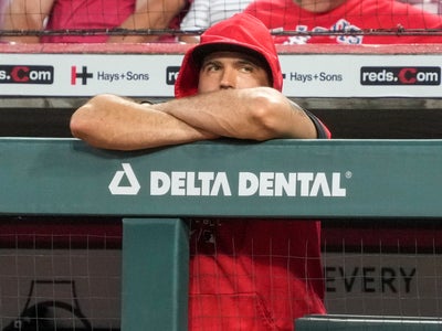 Joey Votto says on Instagram he's driving a bus to Louisville 'for a few stops'