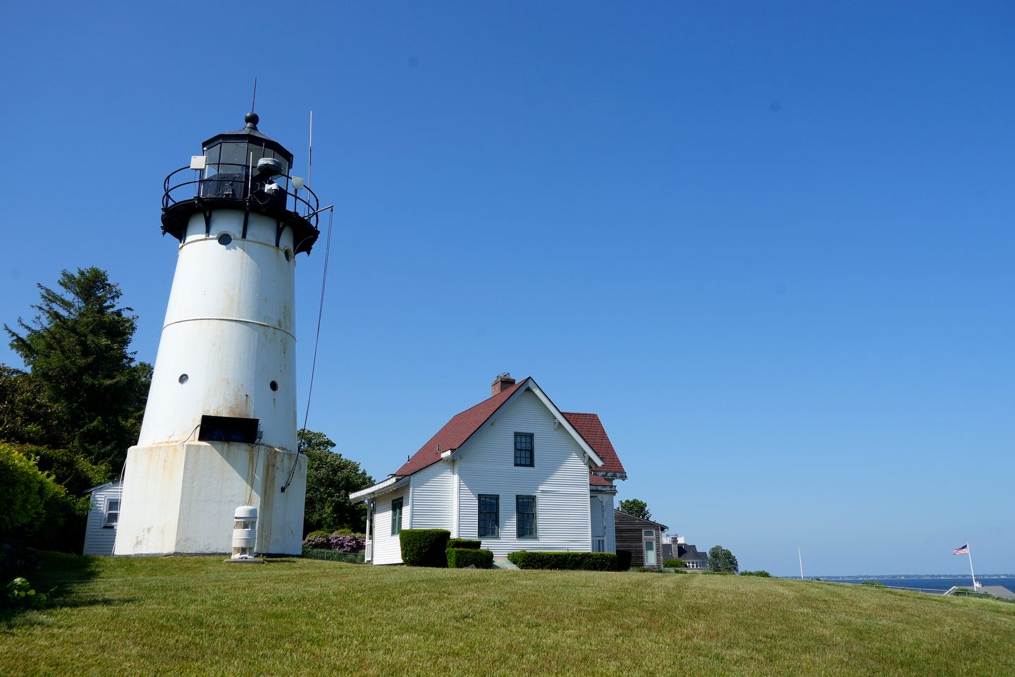 Very very strong interest Groups competing to take custody of Warwick Neck lighthouse