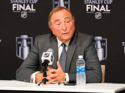 NHL committed to keeping Coyotes in Arizona, commissioner Gary Bettman says
