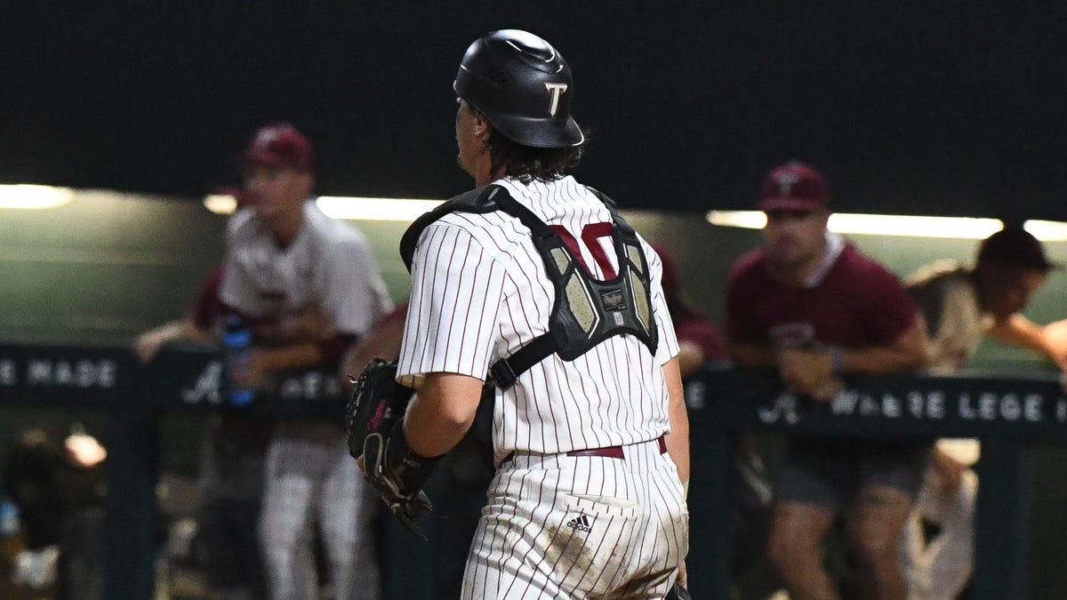 How four errors doomed Troy baseball as Trojans blow lead vs Alabama in Tuscaloosa Regional How four errors doomed Troy baseball as Trojans blow lead vs Alabama in Tuscaloosa Regional
