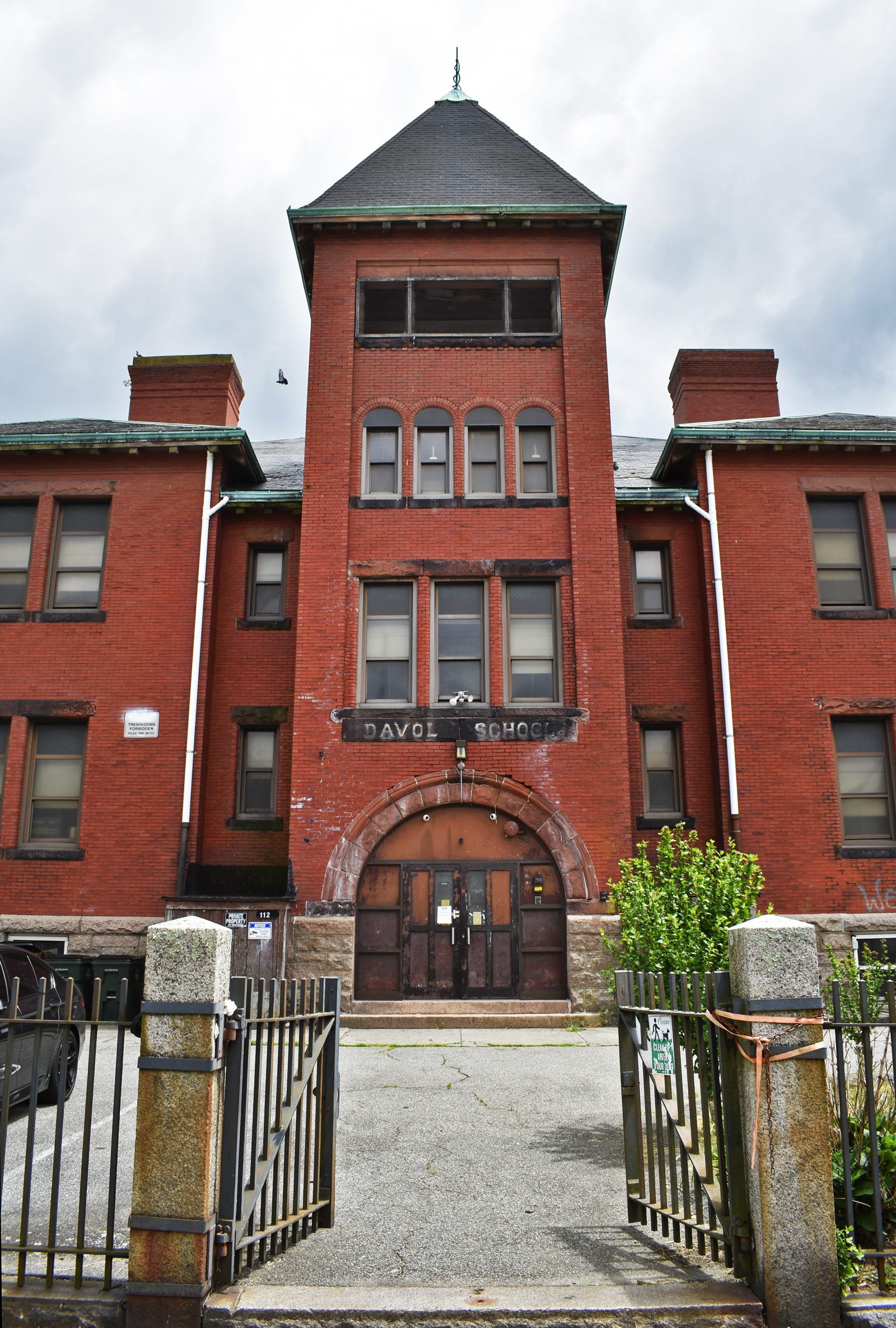 Fall River sells old school in the Flint to local developer for 0K