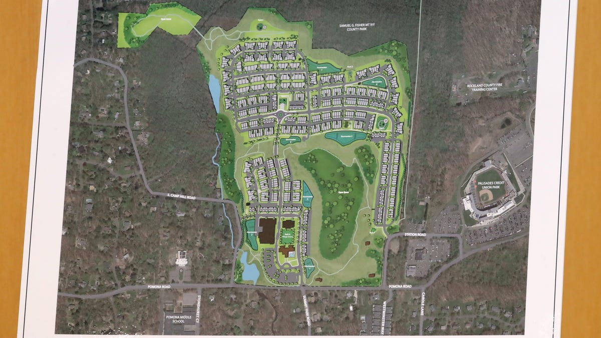 Millers Pond presents plans for 637 homes at former Minisceongo Golf Course Millers Pond presents plans for 637 homes at former Minisceongo Golf Course
