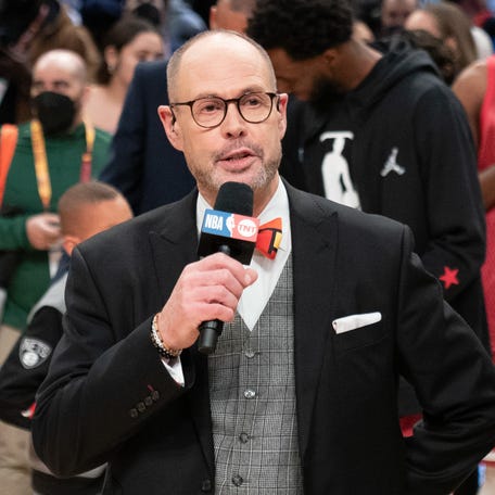 Ernie Johnson is being inducted into the Sports Broadcasting Hall of Fame.