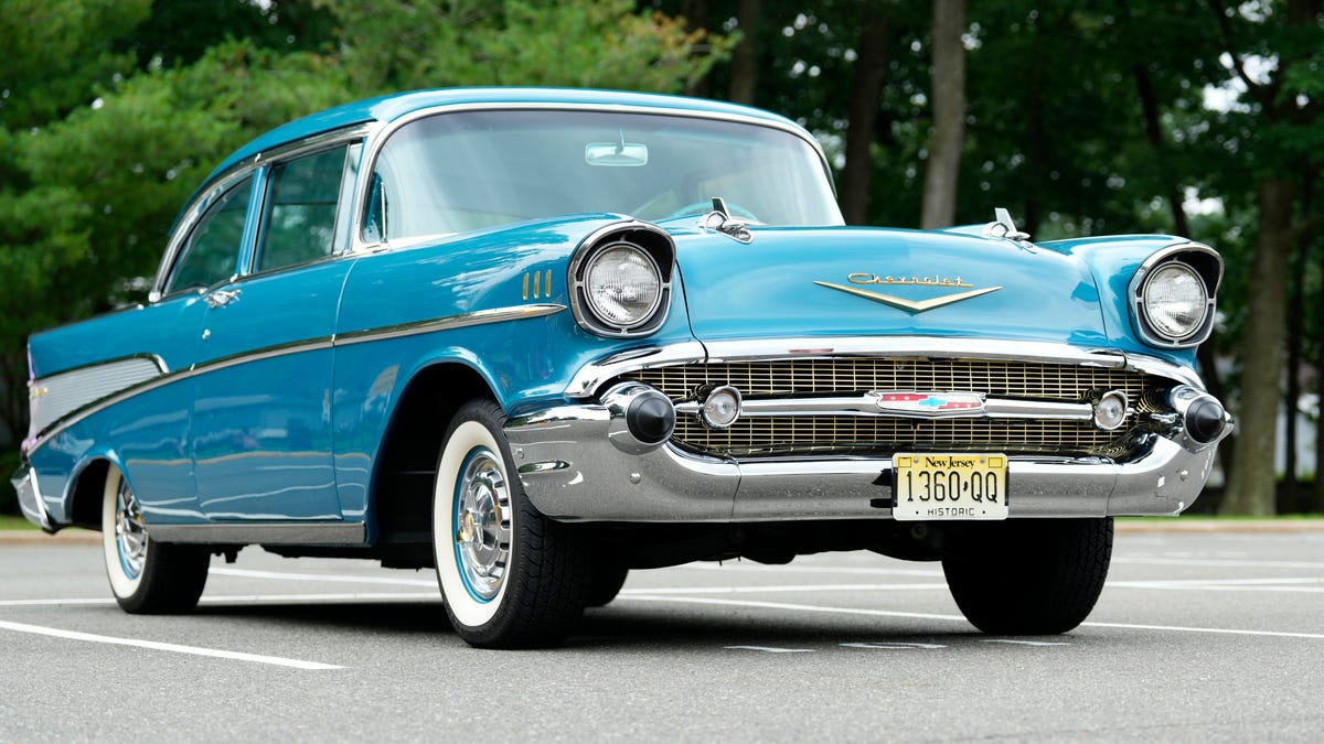 River Edge Car Show displays antique vehicles