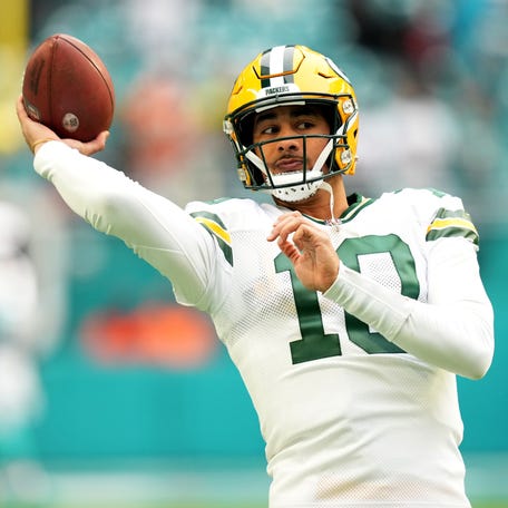 Green Bay Packers quarterback Jordan Love (10) warms up prior to the game against the Miami Dolphins at Hard Rock Stadium.