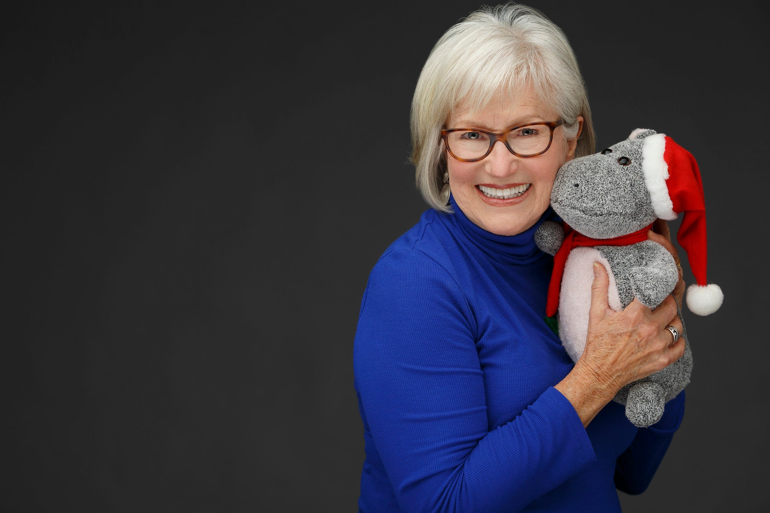 Gayla Peevey returns to OKC Zoo to celebrate her hippo holiday hit