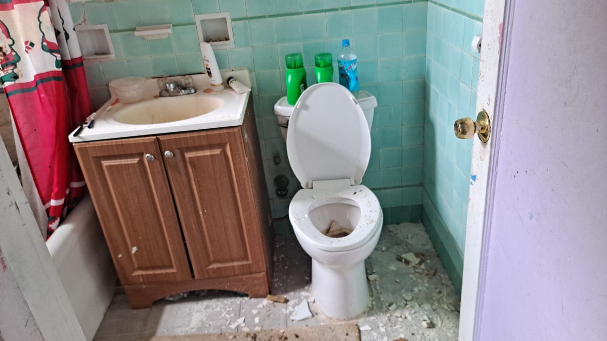 Plainfield landlord blames building manager for deplorable conditions Plainfield landlord blames building manager for deplorable conditions