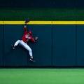 How Cincinnati Reds practice what they reach over outfield walls around MLB | Press Box Wag