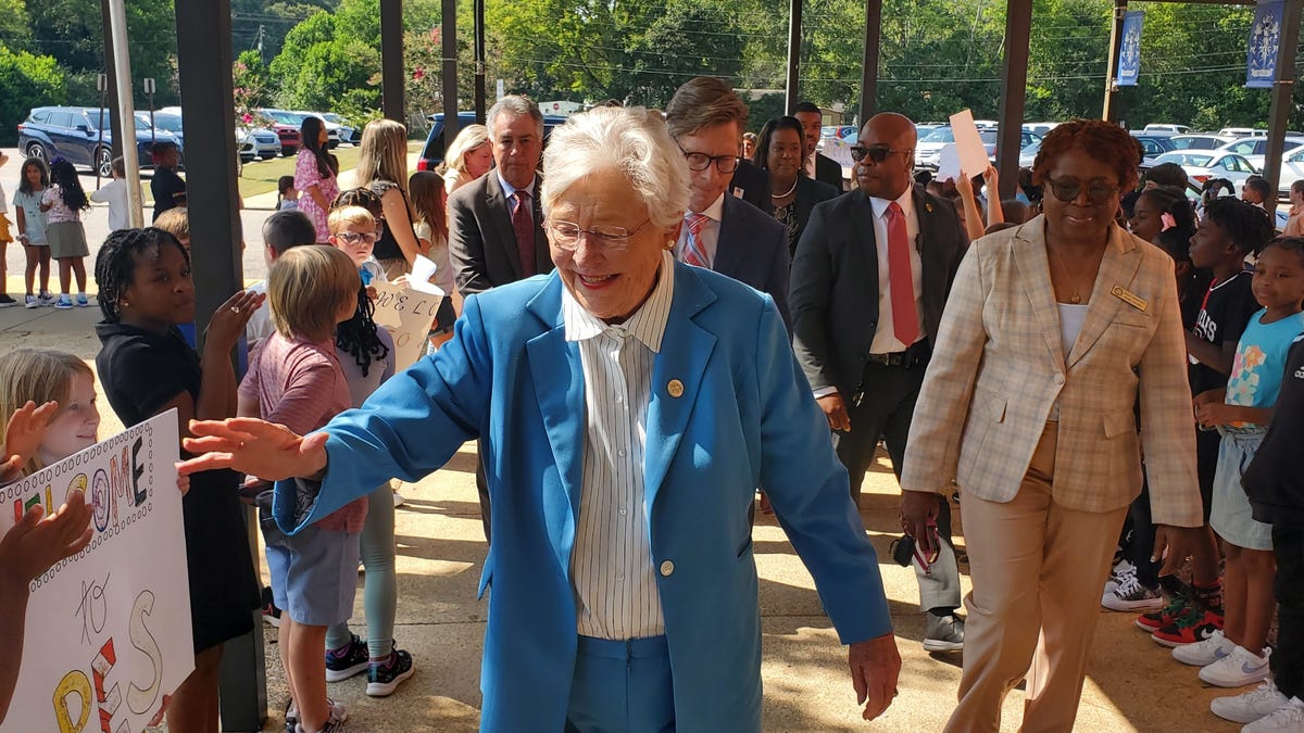 Prattville Elementary students wrote Gov Ivey 151 letters On Tuesday she came to visit Prattville Elementary students wrote Gov Ivey 151 letters On Tuesday she came to visit