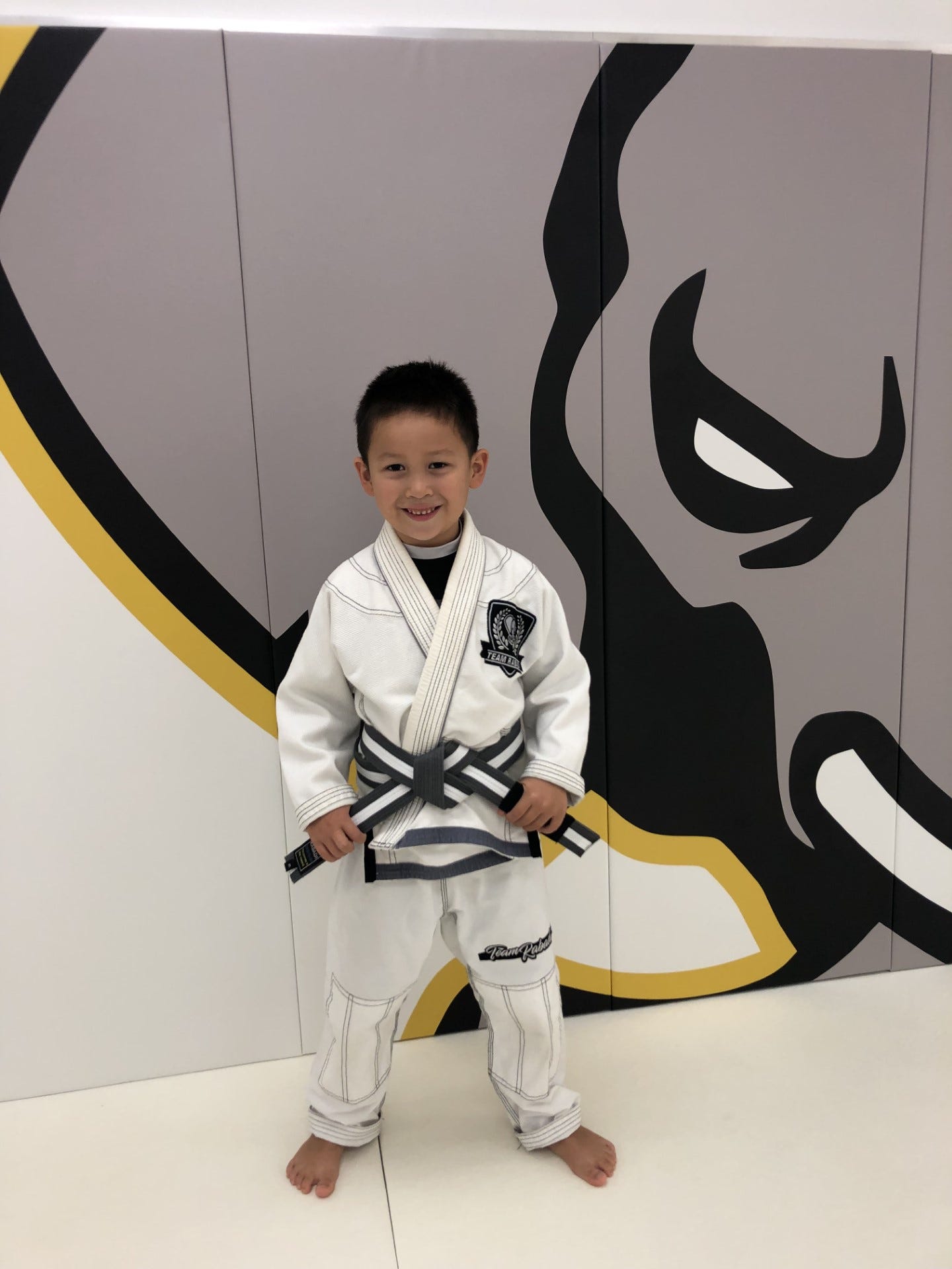 Dad announces death of his 6yearold son who was attacked by neighbor with baseball bat