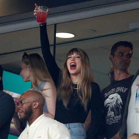 Singer Taylor Swift cheers prior to the game between the Kansas City Chiefs and the New York Jets at MetLife Stadium on October 01, 2023 in East Rutherford, New Jersey.