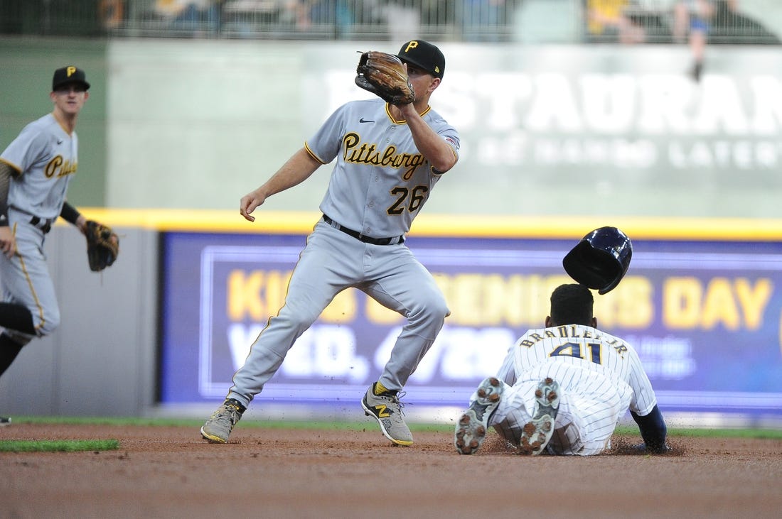 Brewers strike early, Brett Anderson mows down Pirates