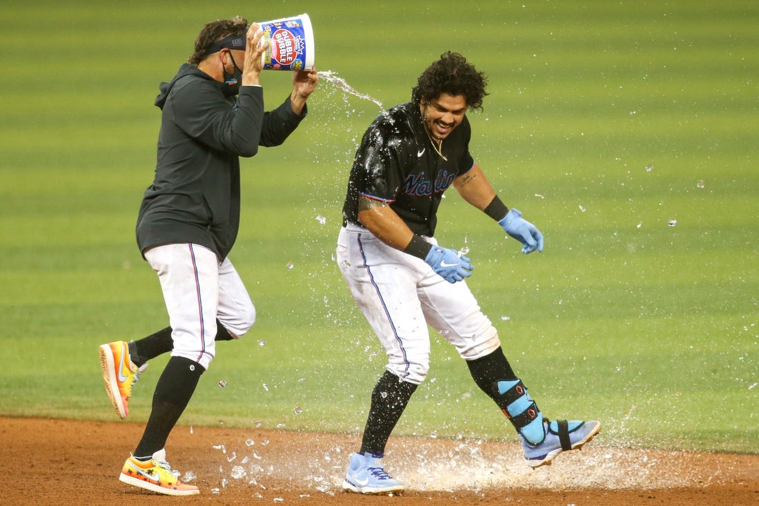 Ruing the games that got away, Marlins try to sweep Giants