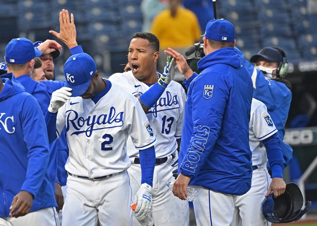 Royals look for rare series win against Blue Jays