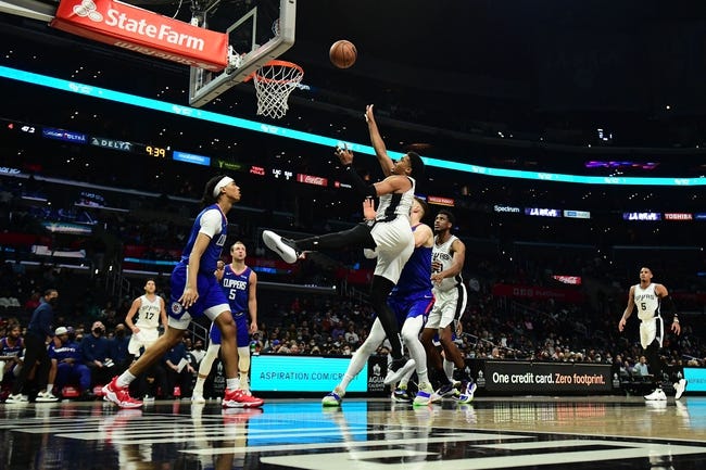 San Antonio Spurs at Los Angeles Clippers - 12/20/21 NBA Picks and Prediction