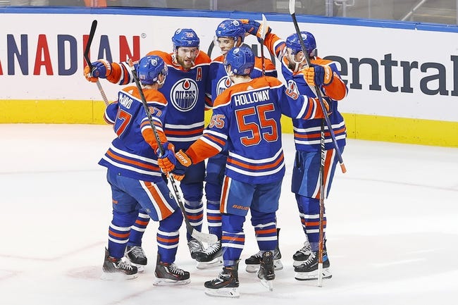 Edmonton Oilers at Chicago Blackhawks – 11/30/22 NHL Picks and Prediction