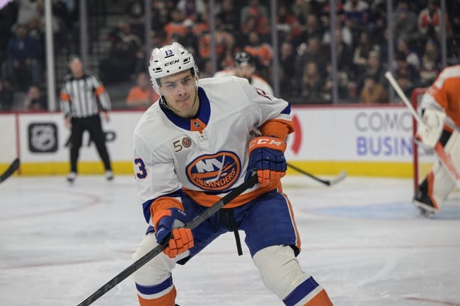 Nashville Predators at New York Islanders - 12/2/22 NHL Picks and Prediction