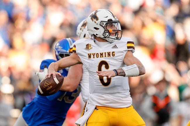 Wyoming vs UNLV Prediction - College Football Picks 11/10/23
